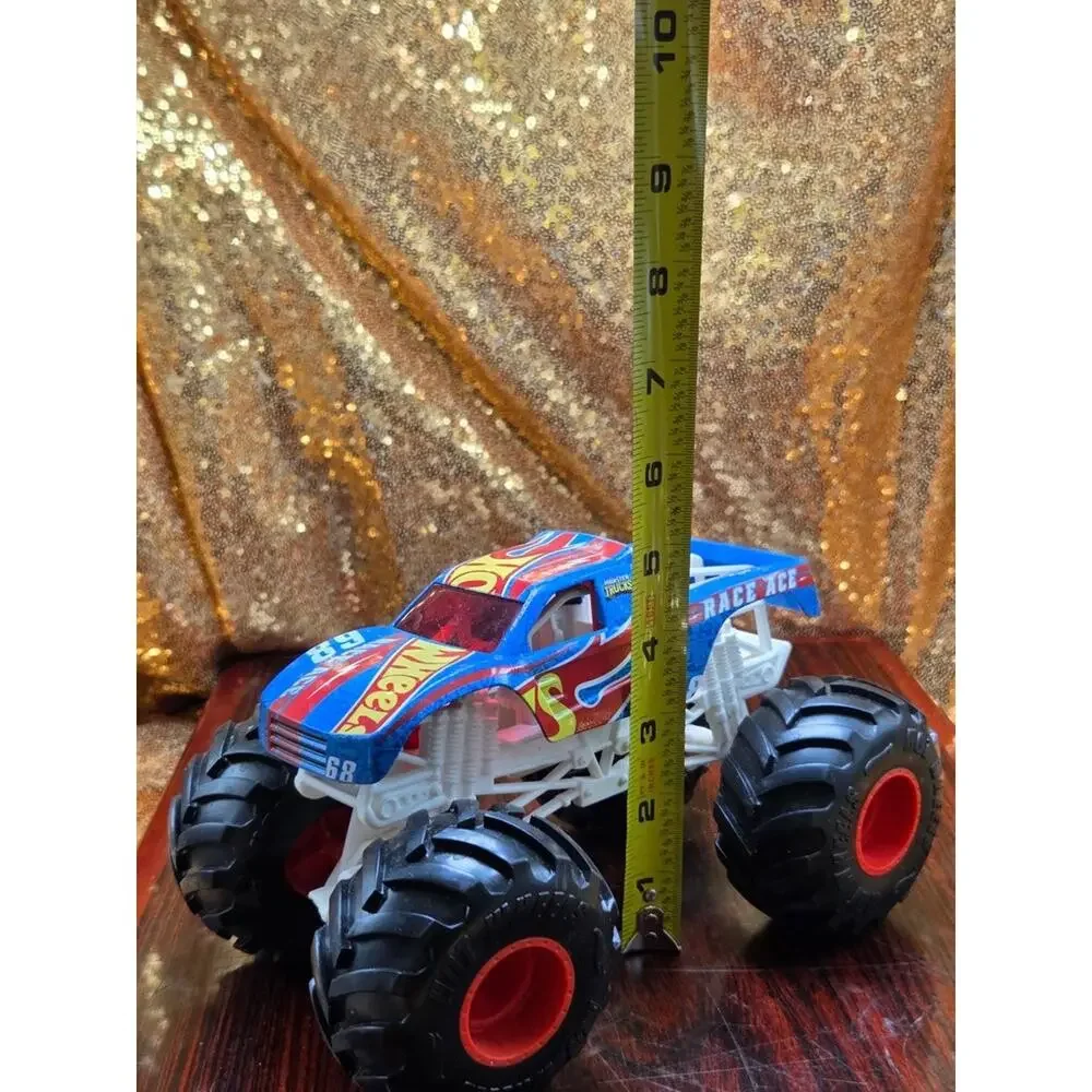 Hot Wheels Monster Truck Race Ace 68
